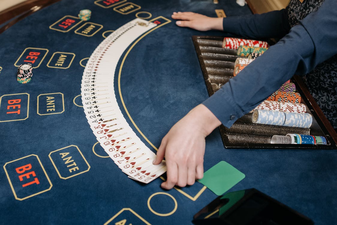 Chiến thắng game bài poker - Bí quyết để trở thành cao thủ trong trò chơi trí tuệ này