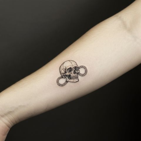 Skull and Rope Tattoo