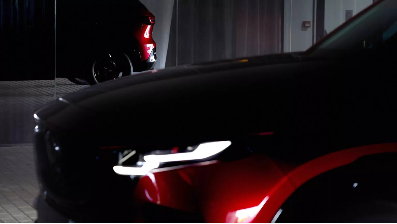 مازدا CX-5 2026 تقدم تقنيات أمان متقدمة، تصميم داخلي فاخر، وأنظمة دفع هجينة مبتكرة لتعزيز الأداء والكفاءة.