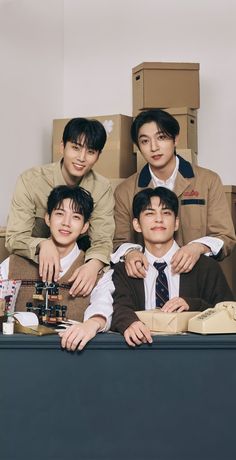 This contains an image of DAY6
members 