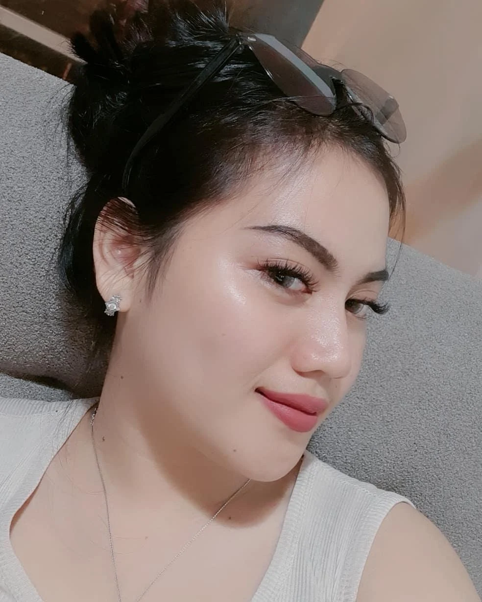 Wanita Cantik dengan Kulit Mulus Bercahaya, kulit mulus, wanita cantik, gadis glowing
