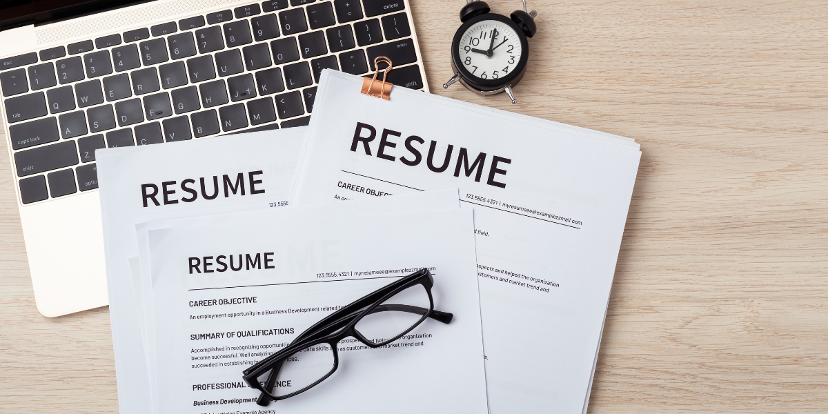 Graphic comparing resume formats