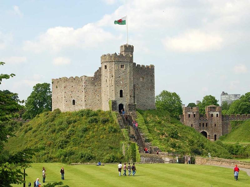 Khám phá lâu đài Cardiff ngay trong lòng thủ phủ xứ...