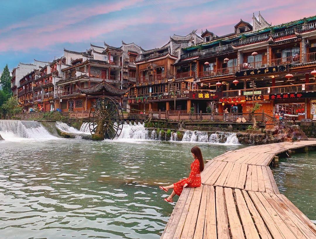 KHÁM PHÁ PHƯỢNG HOÀNG CỔ TRẤN – THIÊN MÔN SƠN – TRƯƠNG GIA GIỚI 2024 | VNA  TRAVEL - Tour du lịch trong nước và nước ngoài hàng đầu