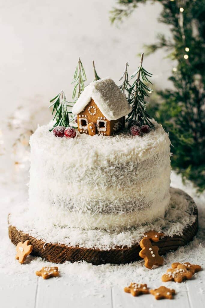 43 Dazzling Christmas Cake Ideas That'll Steal The Show