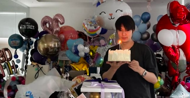 This contains an image of Actor Lee Min Ho celebrating his birthday