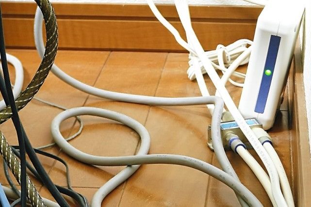 テレビを複数つなげるならアンテナ線に分配器が必要！状況別選びかた