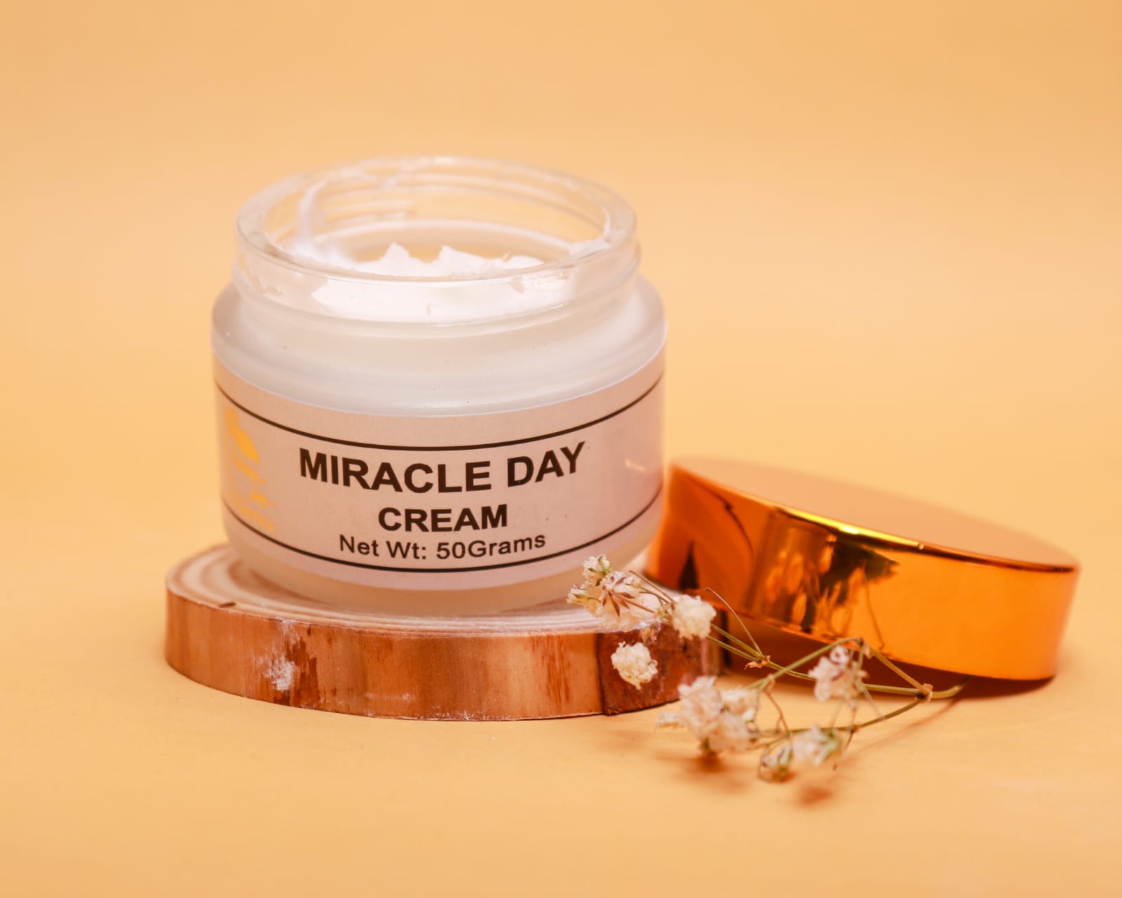 Miracle Day Cream: The Ultimate Solution for Radiant, Youthful Skin