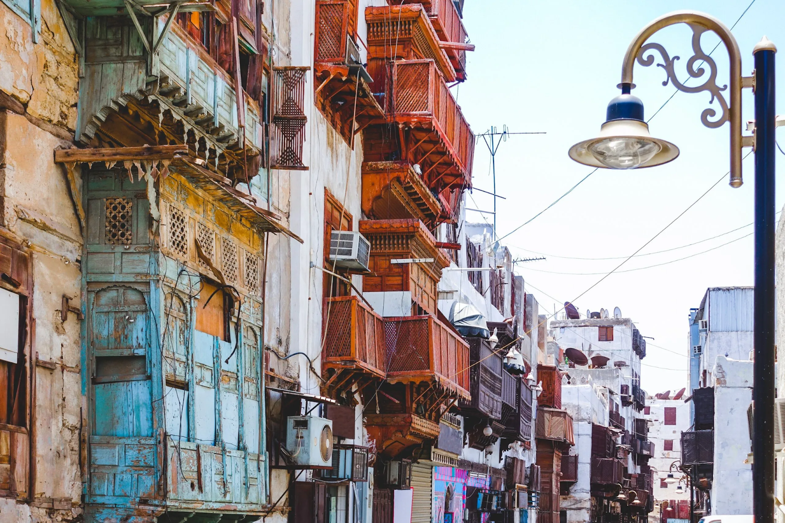 Historic wooden balconies in Jeddah’s Al-Balad district - (Credits Tourist Saudi Arabia)