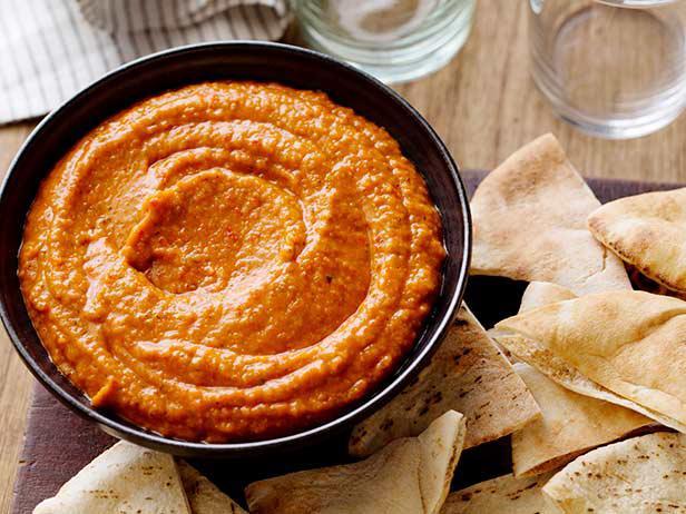 http://foodnetwork.sndimg.com/content/dam/images/food/fullset/2008/7/17/0/GI0412_Roasted-Red-Bell-Pepper-Hummus.jpg.rend.sni18col.jpeg