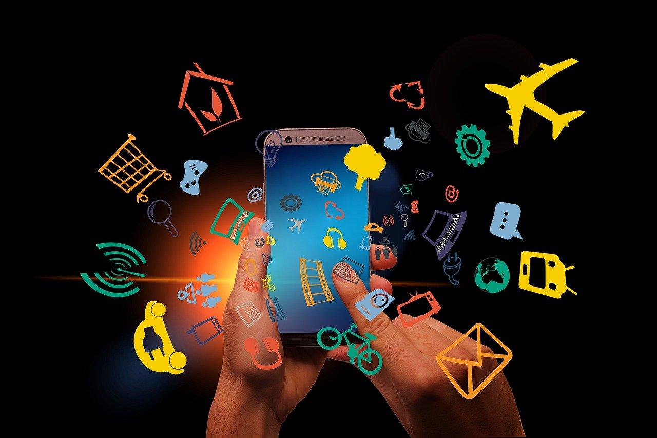A person holding a cell phone

AI-generated content may be incorrect.