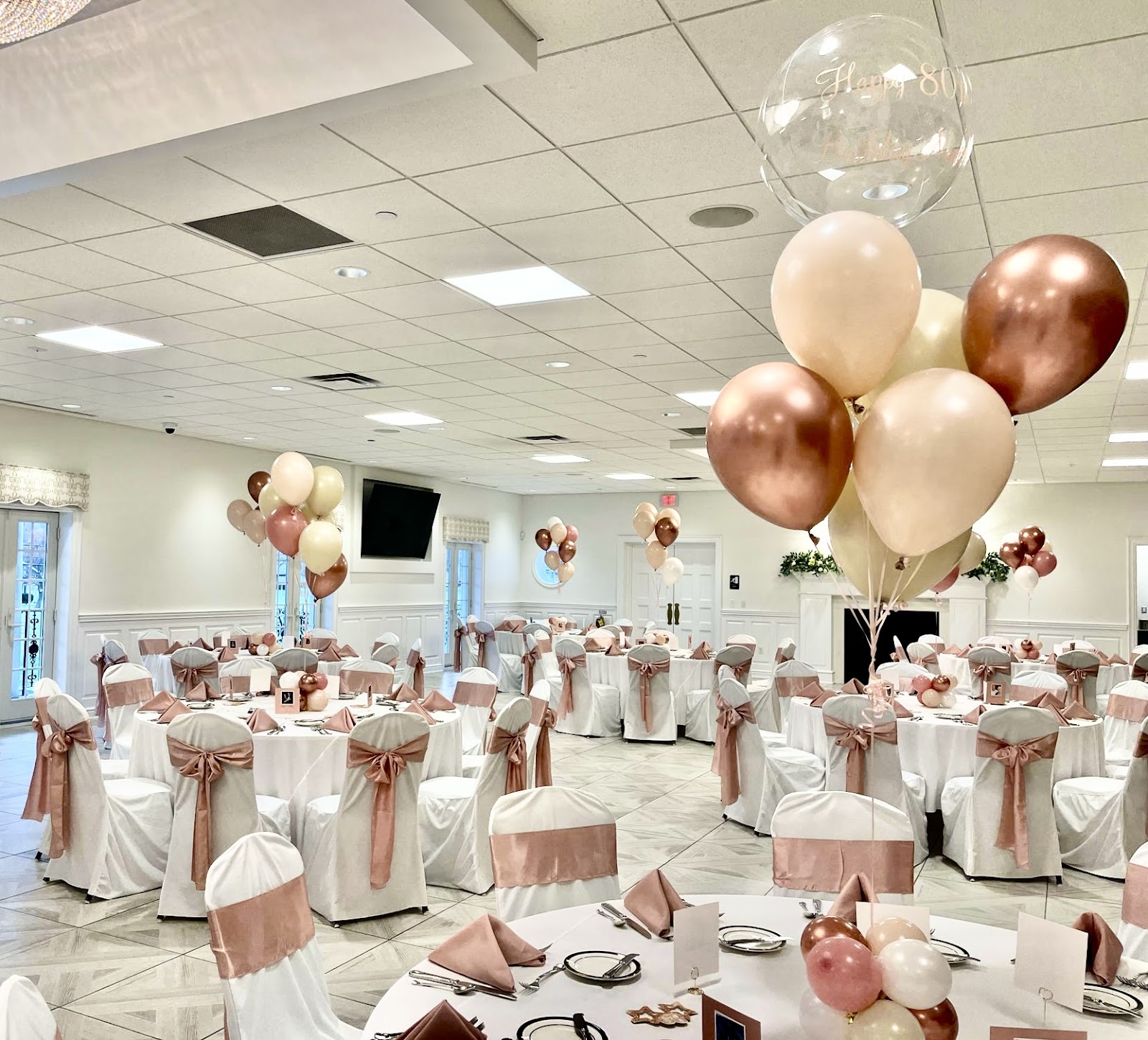 Balloon Helium Bundle Table Centerpiece for Wexford by Party on Butler in Pittsburgh