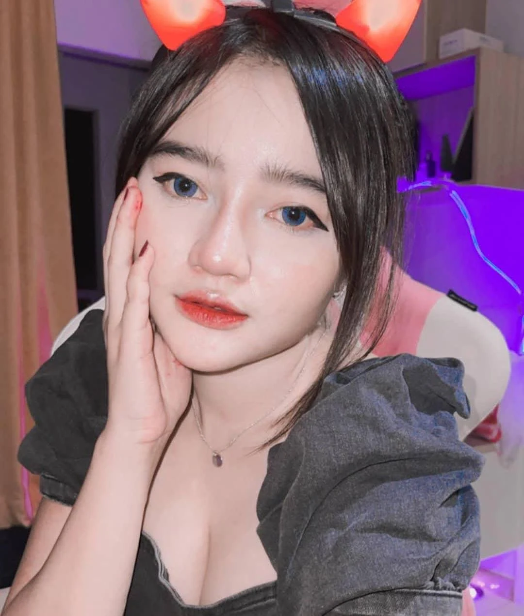 Gadis Cantik Menggoda, gadis cantik, menggoda, seksi