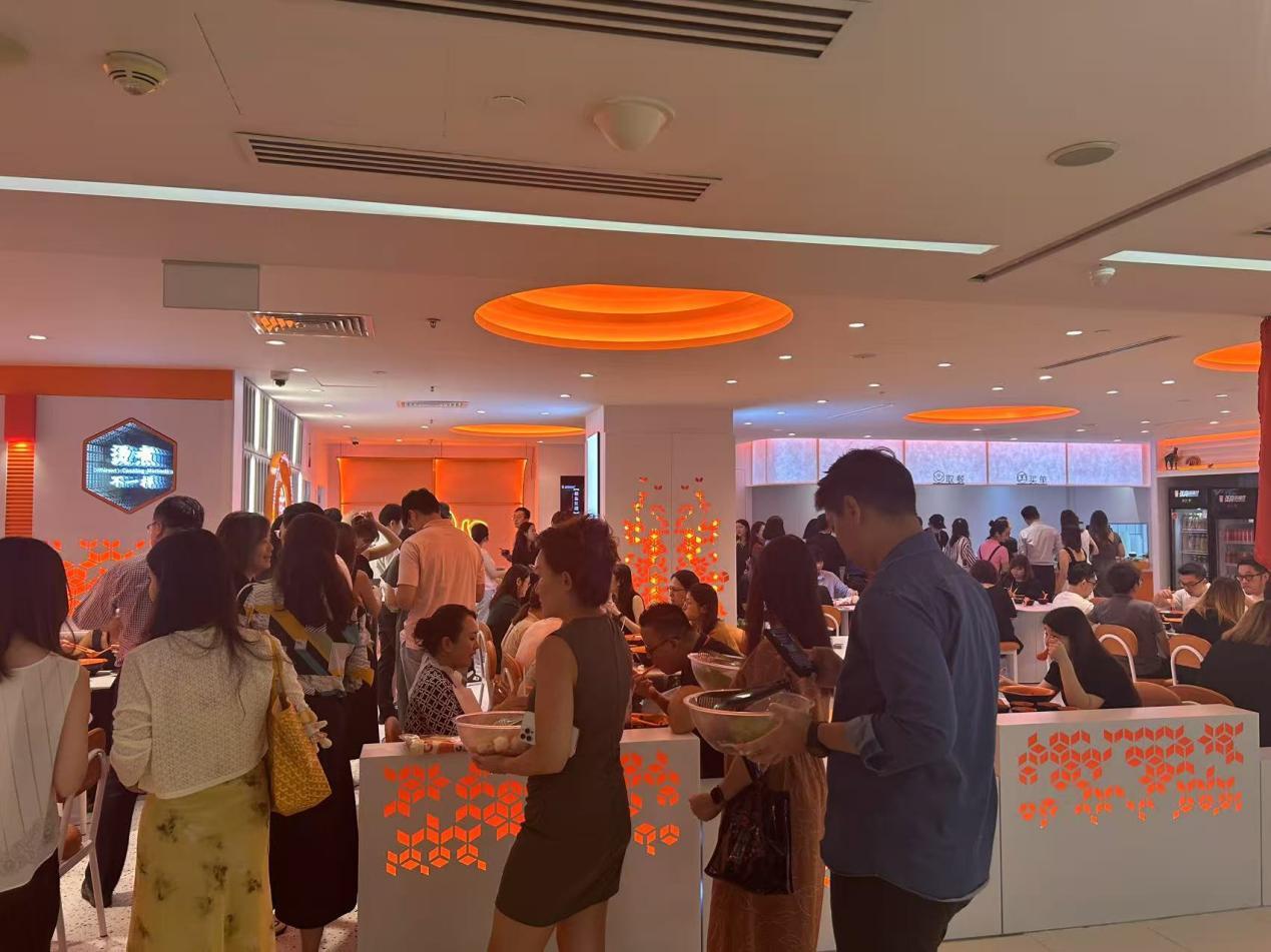 6新加坡邹乐新