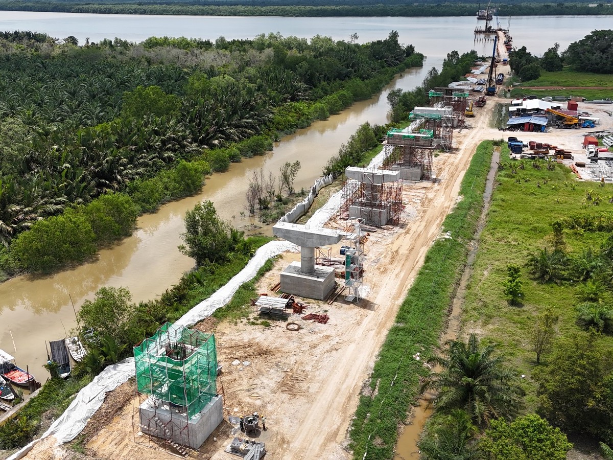 Jambatan Sungai Air Tawar