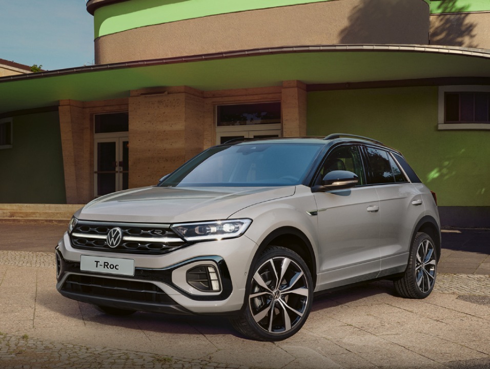 تشكيلة فولكس فاجن 2025 تقدم طرازات SUV متنوعة بمزايا متقدمة، مقصورات رحبة، وتقنيات أمان حديثة تناسب جميع الاحتياجات. 