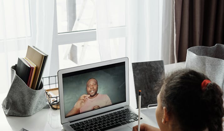 How Much Does It Cost To Charge A Macbook Air 3