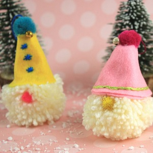 tutorial Christmas Gnome with Pom pom 1024x683 1