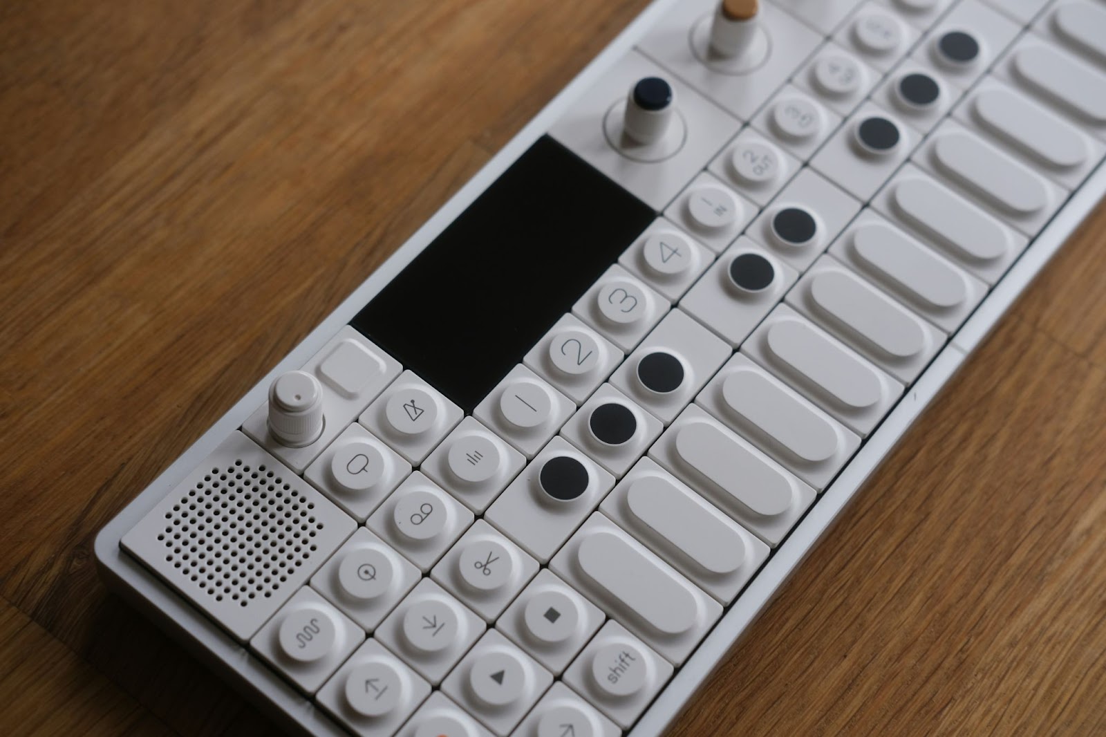 Wavetable Synthesis vs. Subtractive Synthesis: Key Differences