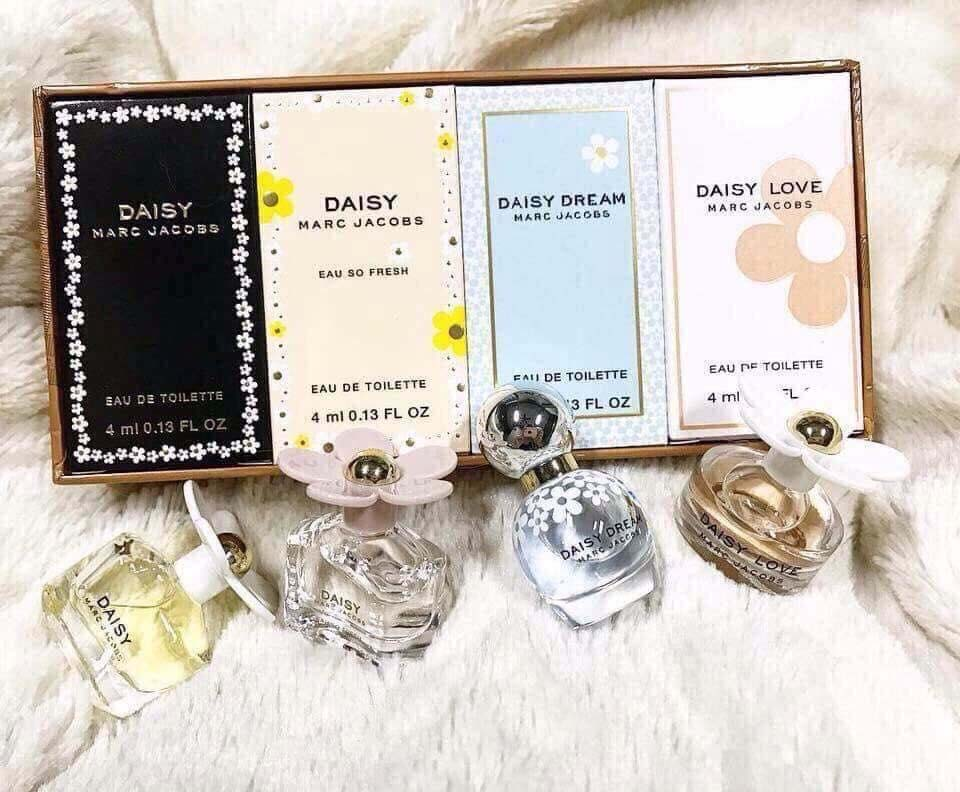 Nước hoa Marc Jacobs Daisy cũng có nhiều phiên bản mini dễ sử dụng