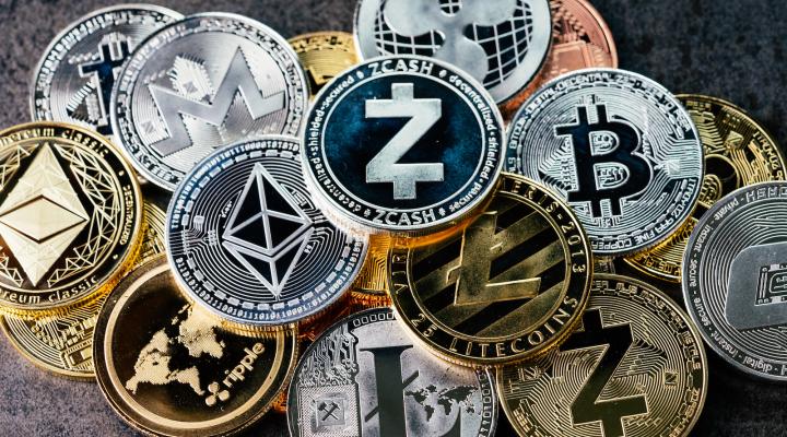 Crypto Là Gì? Giải Đáp 7 Thắc Mắc Phổ Biến Về Tiền Mã Hóa Cho Người Mới