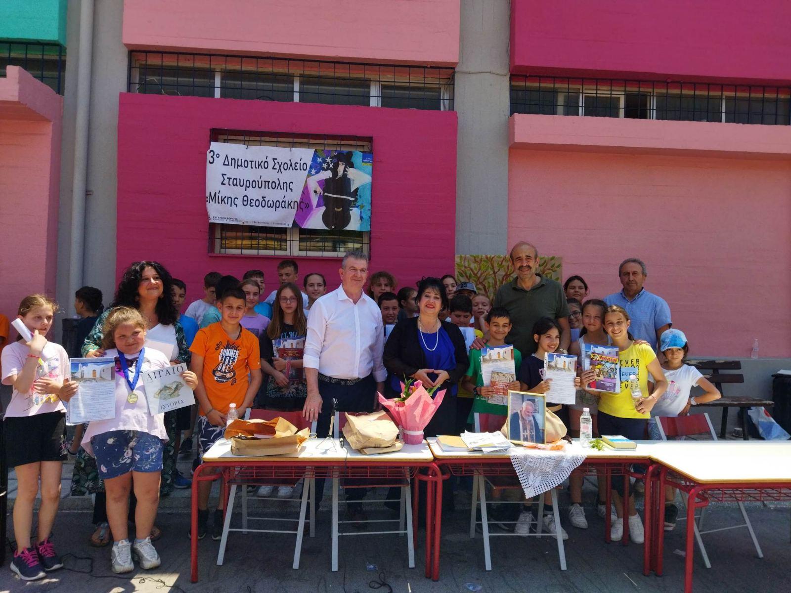 IMG-027b45ffe31908fabf5f493f806cac1b-V.jpg