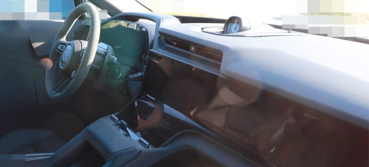 The article highlights OnStar technology in the GMC Yukon and how it enhances driving experience with improved safety, comfort, and smart connectivity. 