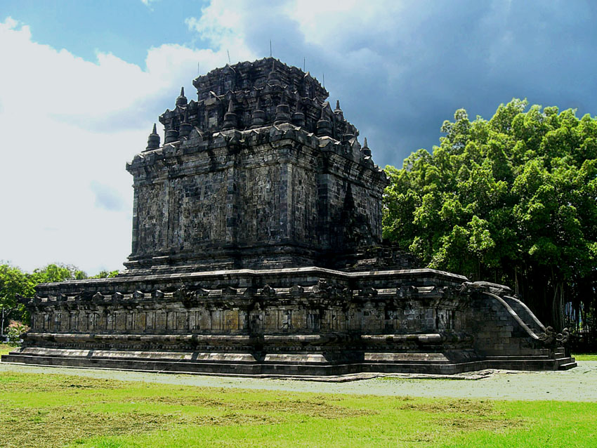 Mendut Temple
 in Borobudur 