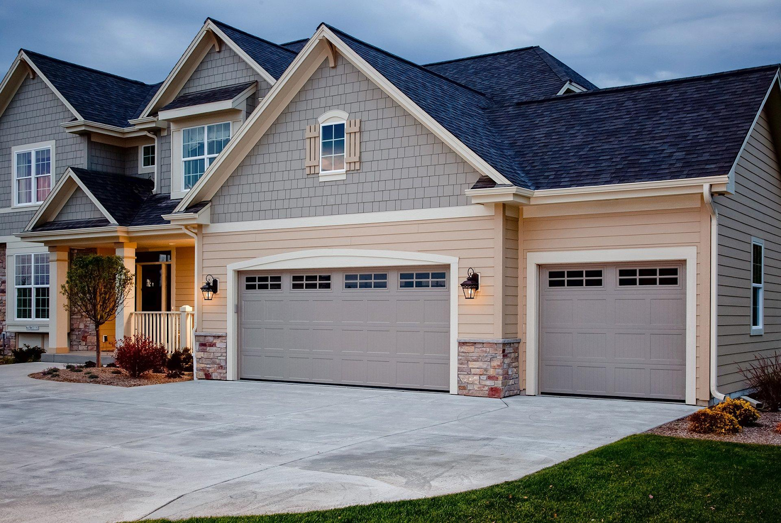 garage door width