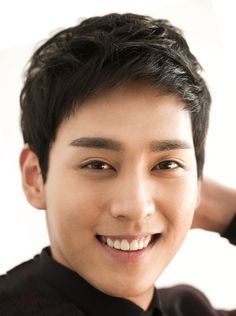 This contain an image of actor Choi Tae Joon  