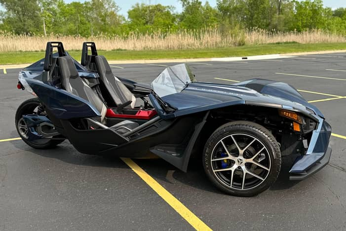 รถมอเตอร์ไซค์ Polaris Slingshot / Engine : 2,384 ซีซี