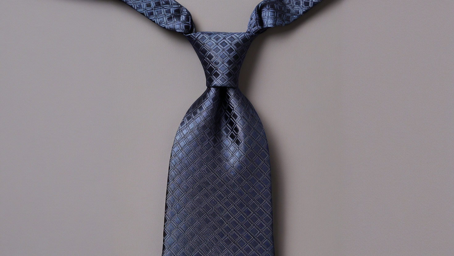 Charvet Geometric-Jacquard Silk Tie