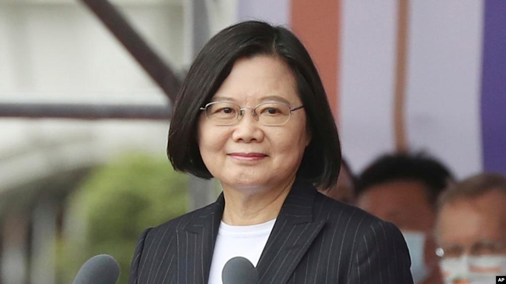 台湾前总统蔡英文在台北发表讲话。资料照