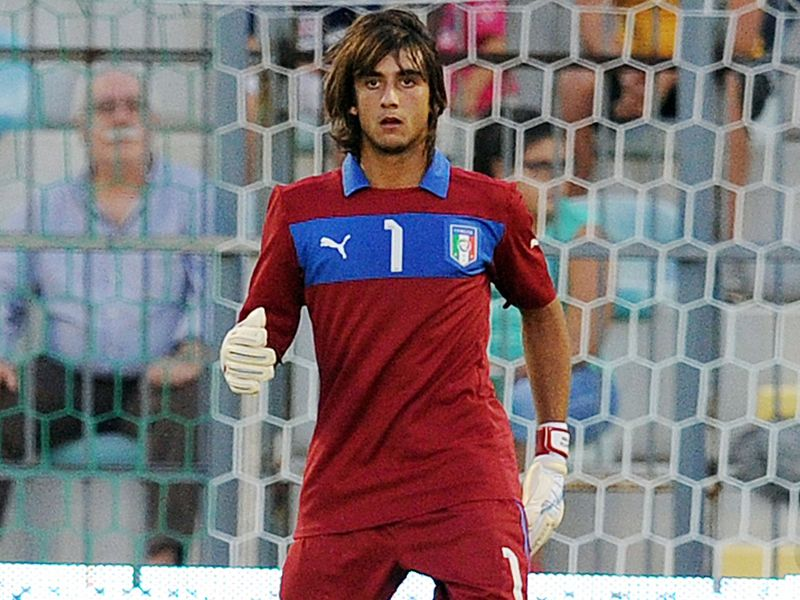 Mattia Perin: Hành Trình Vươn Cao của Thủ Môn Tài Năng của Bóng Đá Ý