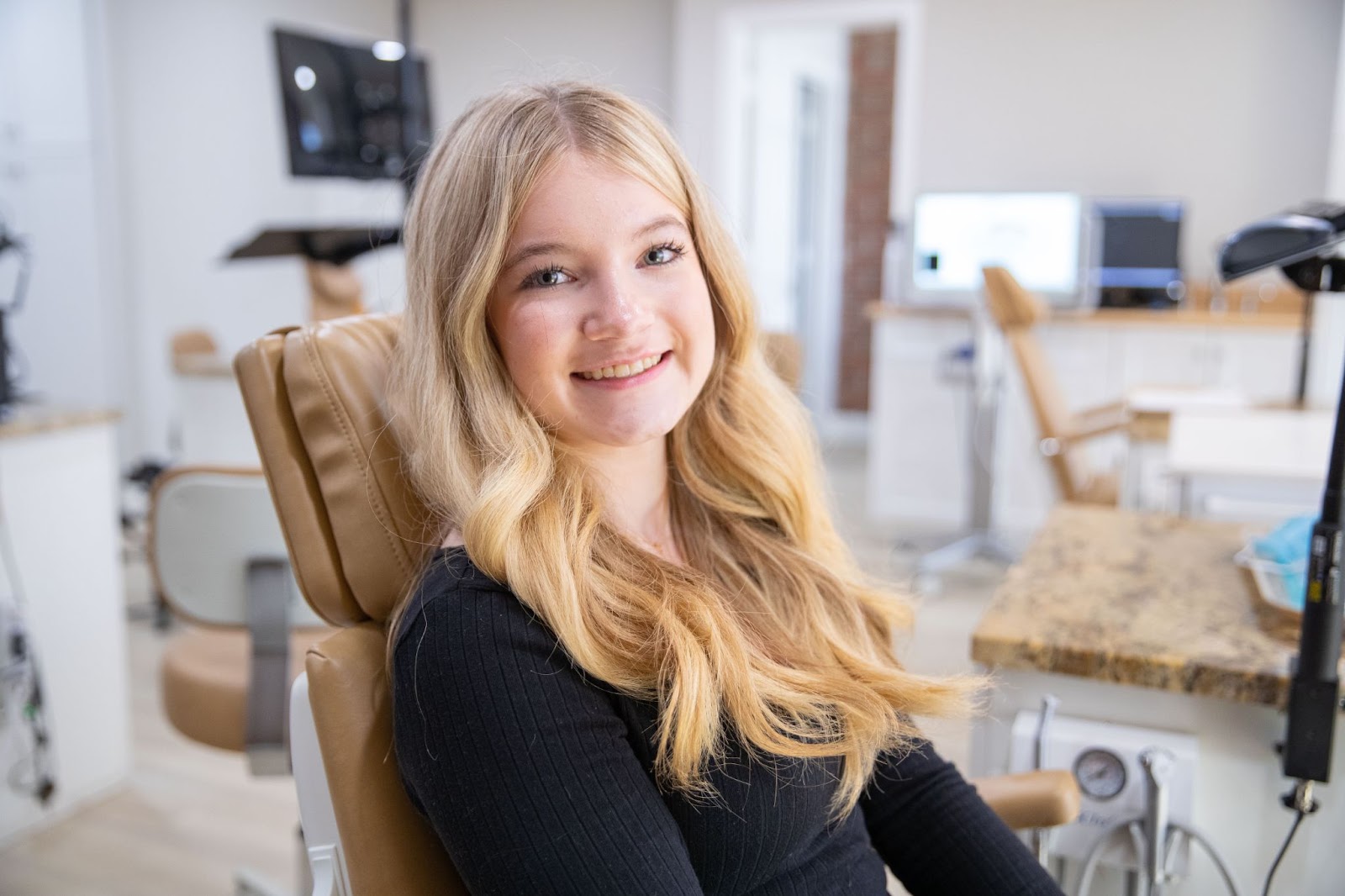 Tips for Wearing Clear Aligners While in School