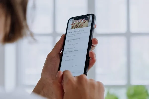 Everything You Need to Know About Scan-to-Order Menus
