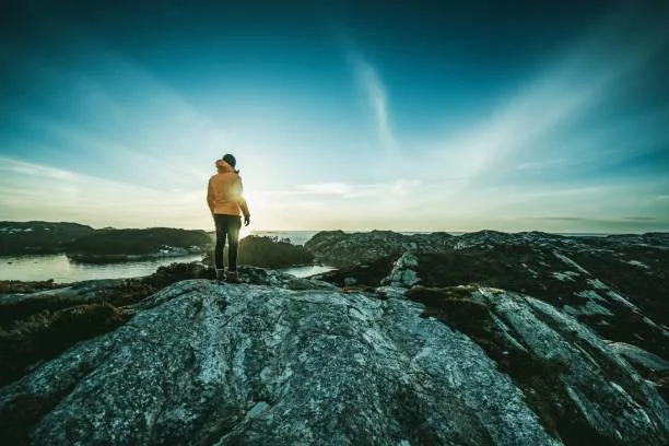 18 Nature Photos That Inspire Solitude, solitude in nature, quiet moments, nature, forest, landscape, peaceful alone time, nature escape