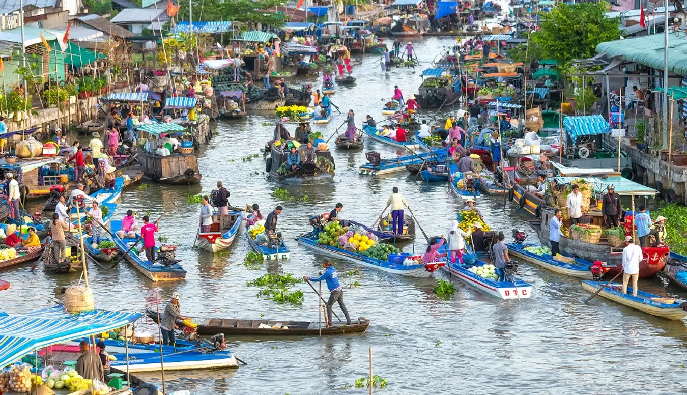 Đôi nét về chợ nổi Long Xuyên tại An Giang.