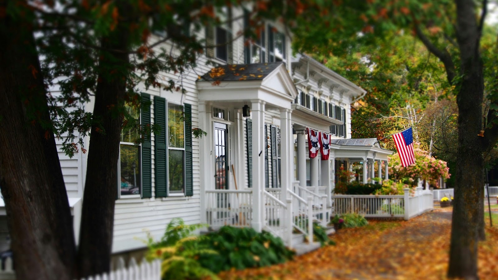 Discover the quaint charm of Beacon Hill with its gaslit streets, brick townhouses, and vibrant history.