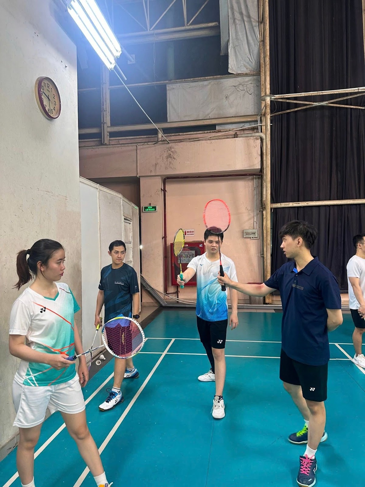 lớp học cầu lông người lớn quận 10, 11