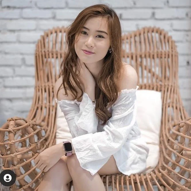 Gadis Indo Manis dengan Gaya Natural, gaya natural, cewek indo polos, wanita cantik