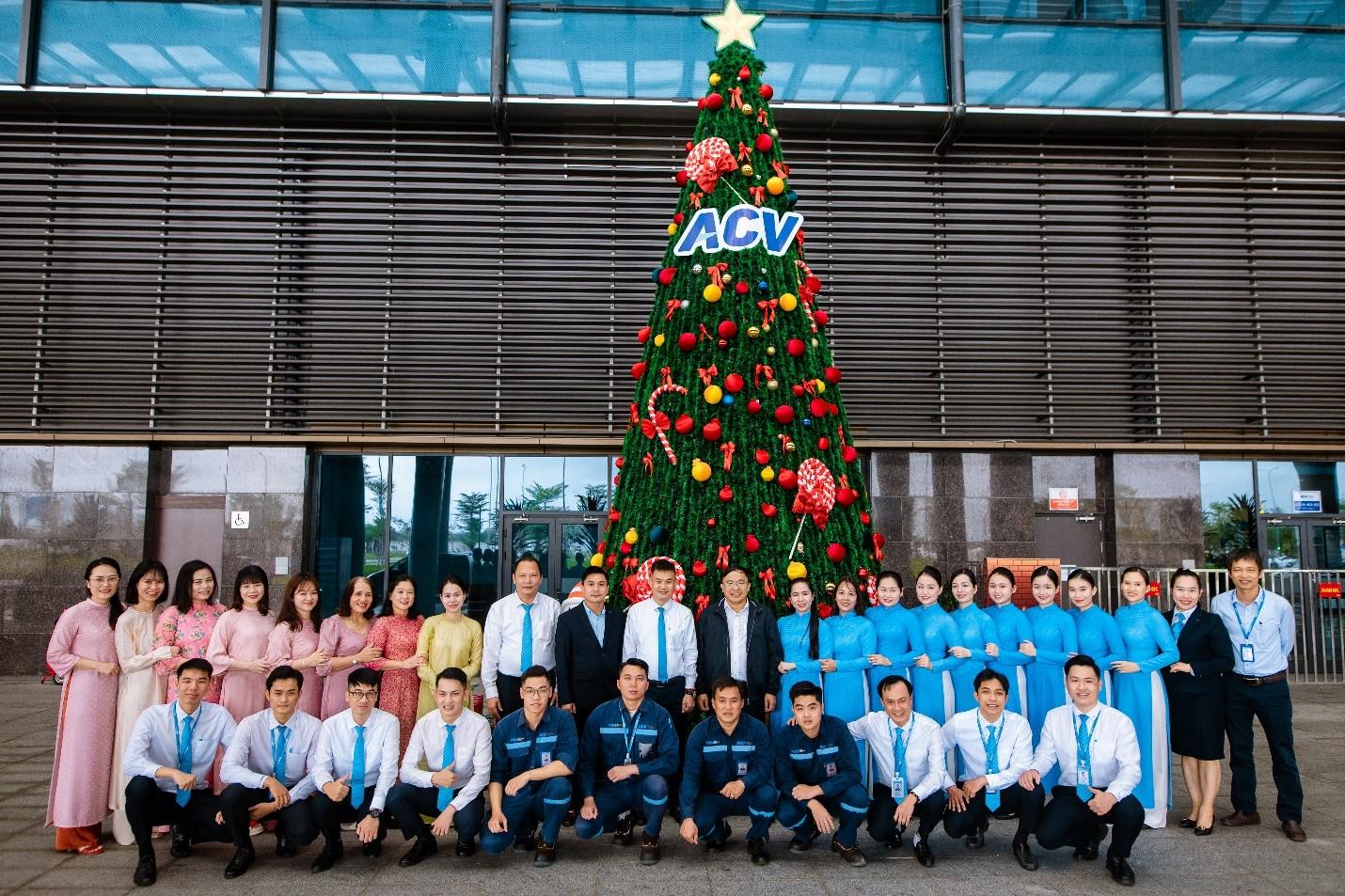 C:\Users\PC\Desktop\Noel 2024\Cảng HKQT Phú Bài\Phú Bài\19.jpg