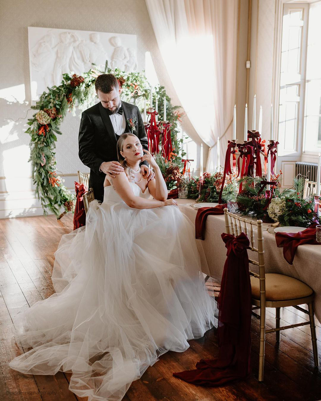 winter wedding decorations reception table bride groom lucydennisphotography