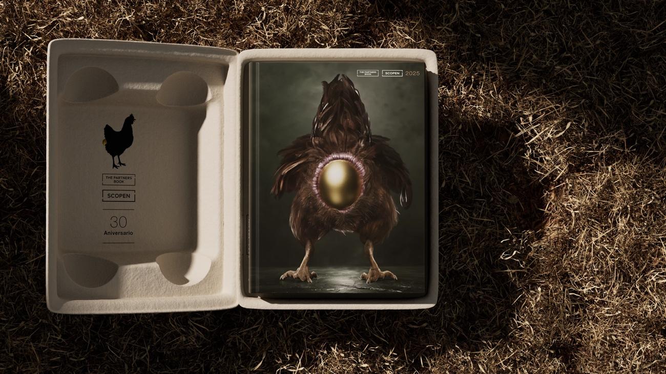 Image from the SCOPEN's 30th Anniversary: Editorial Design for a Golden Idea article on Abduzeedo