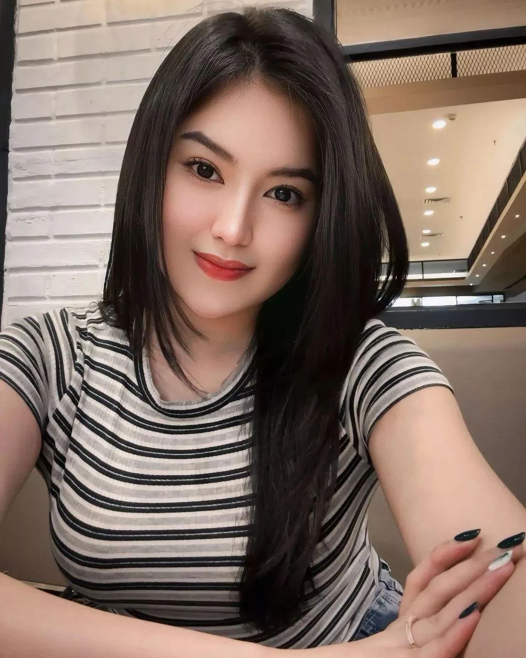 Cewek Menggoda dengan Sentuhan Lembut, cewek menggoda, sentuhan lembut, gadis manis