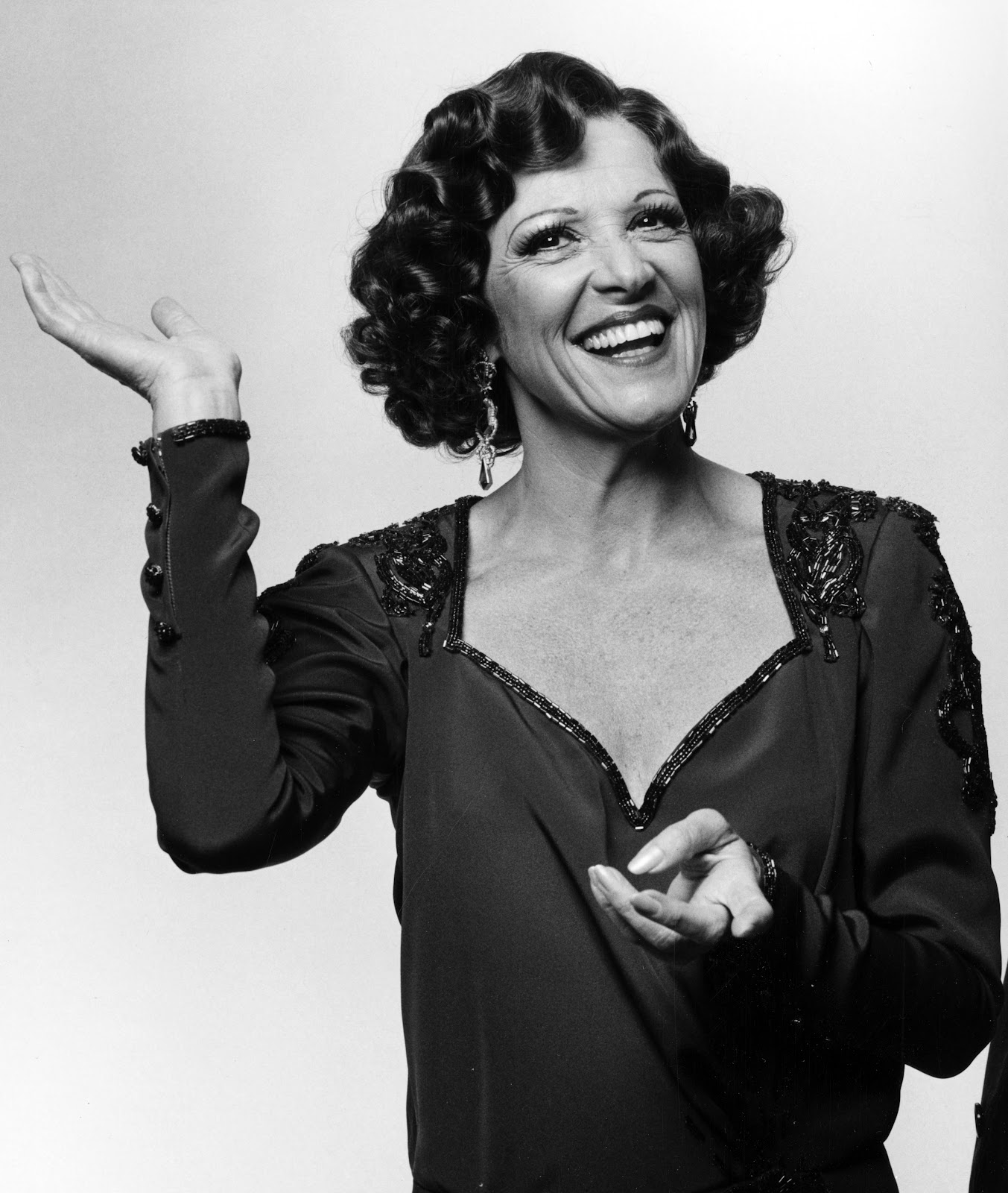 Actress Linda Lavin starring in "Gypsy" on Broadway in 1990 | Source: Getty Images