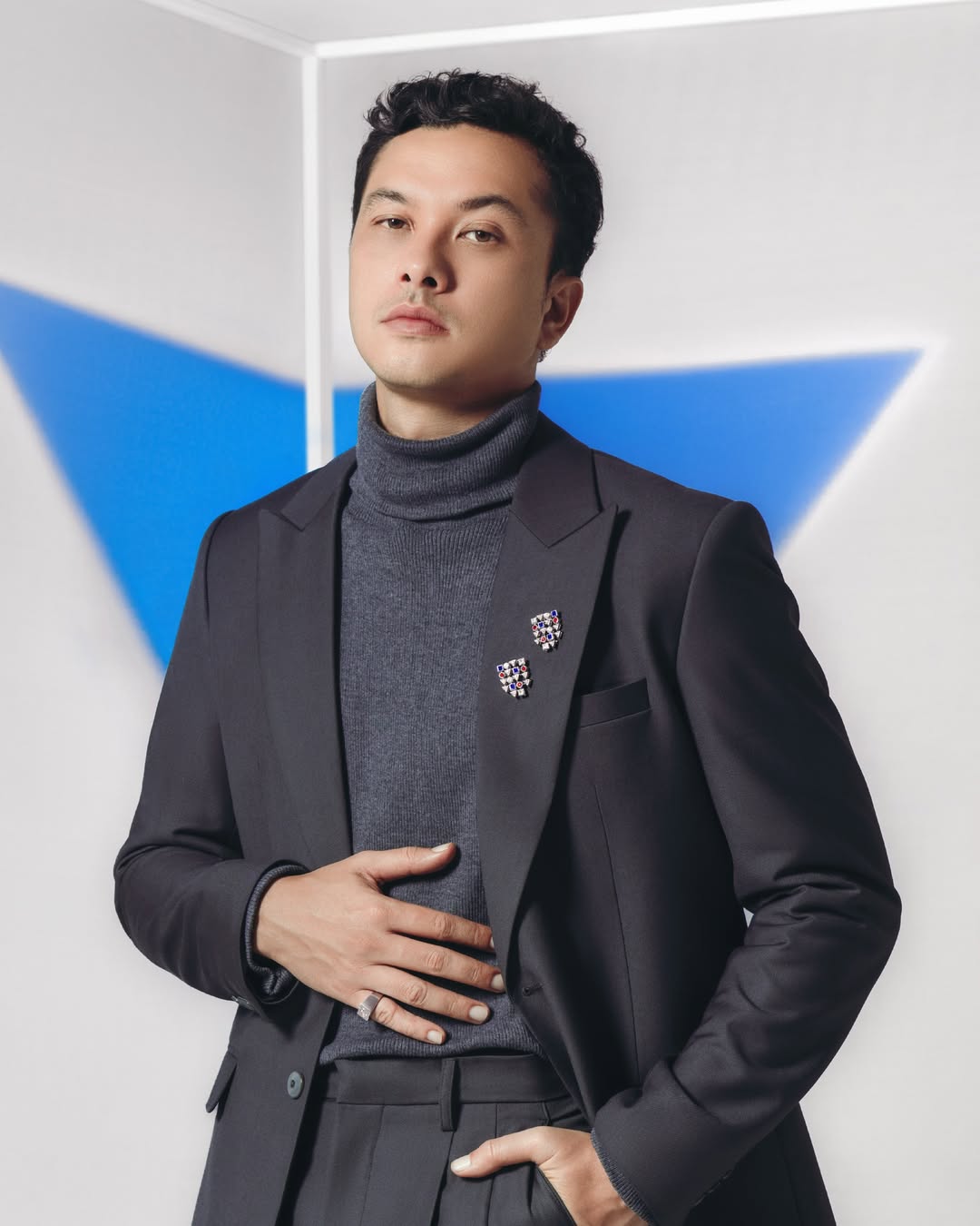 Nicholas Saputra sebagai Creative Director dari Koleksi MONDIAL Precious