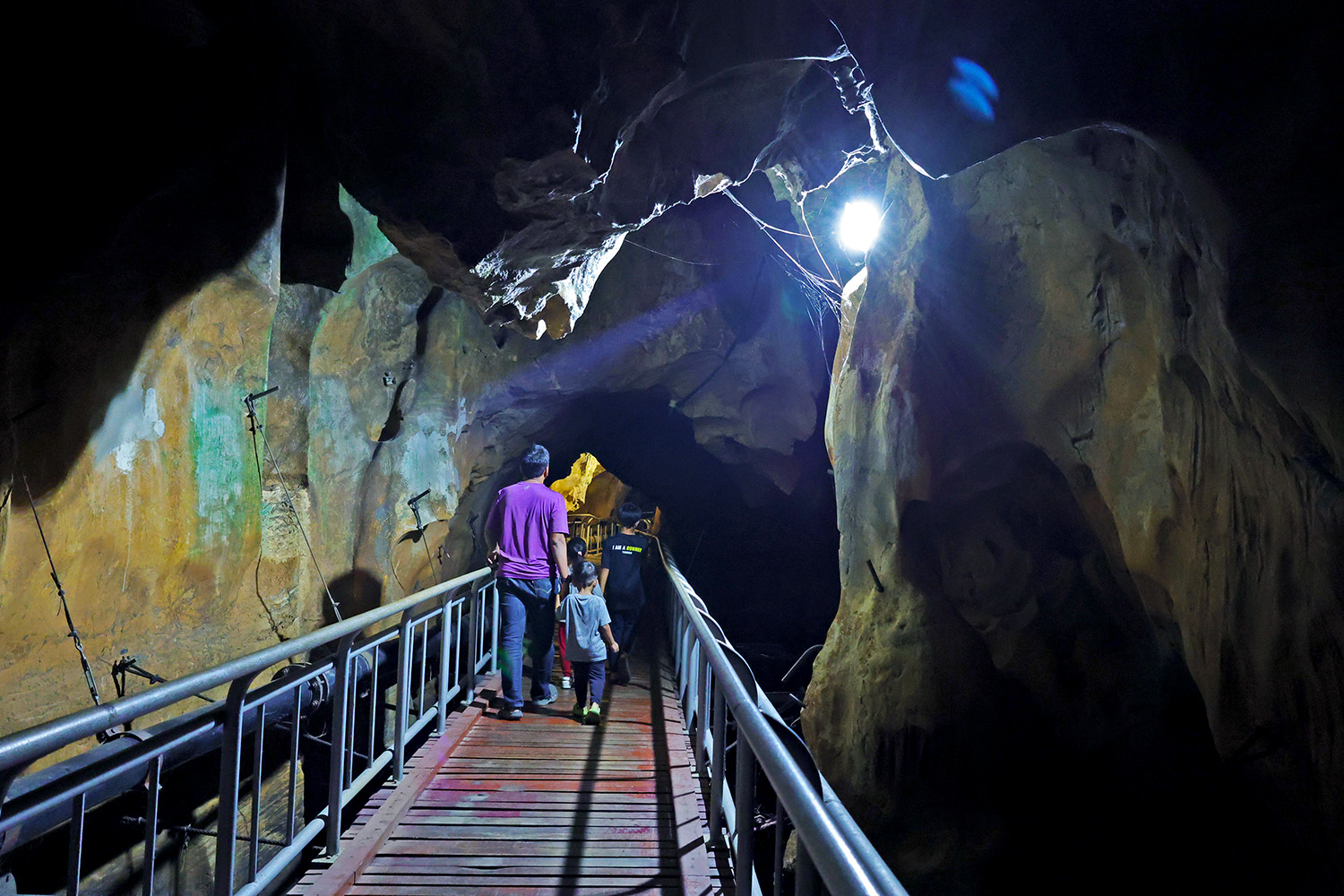 interesting attraction in perlis for families gua kelam