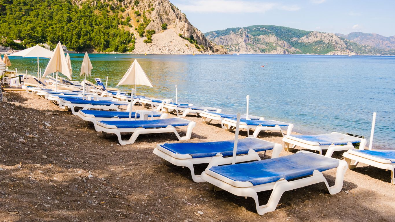 شاطئ مرمريس- رحلات تركيا - مرماريس- مواكب للسياحة Marmaris Beaches - Marmaris - Turkey trips - Mawakeb Travel