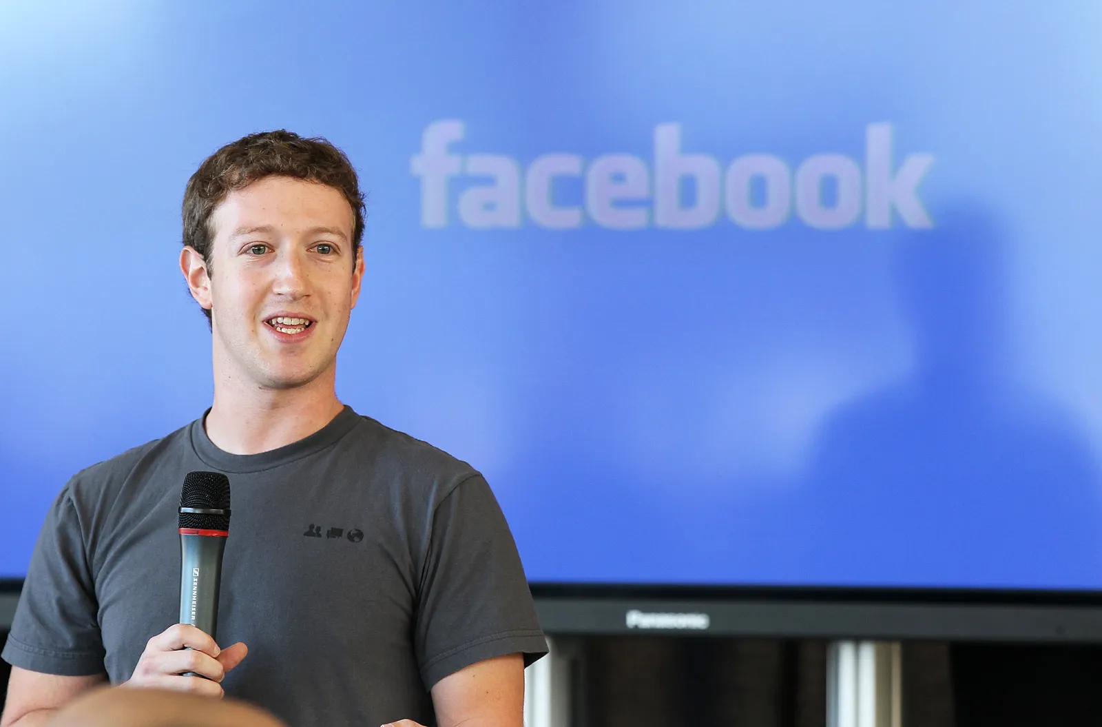 Mark Zuckerberg ,Famous Personalities Who Failed In School
